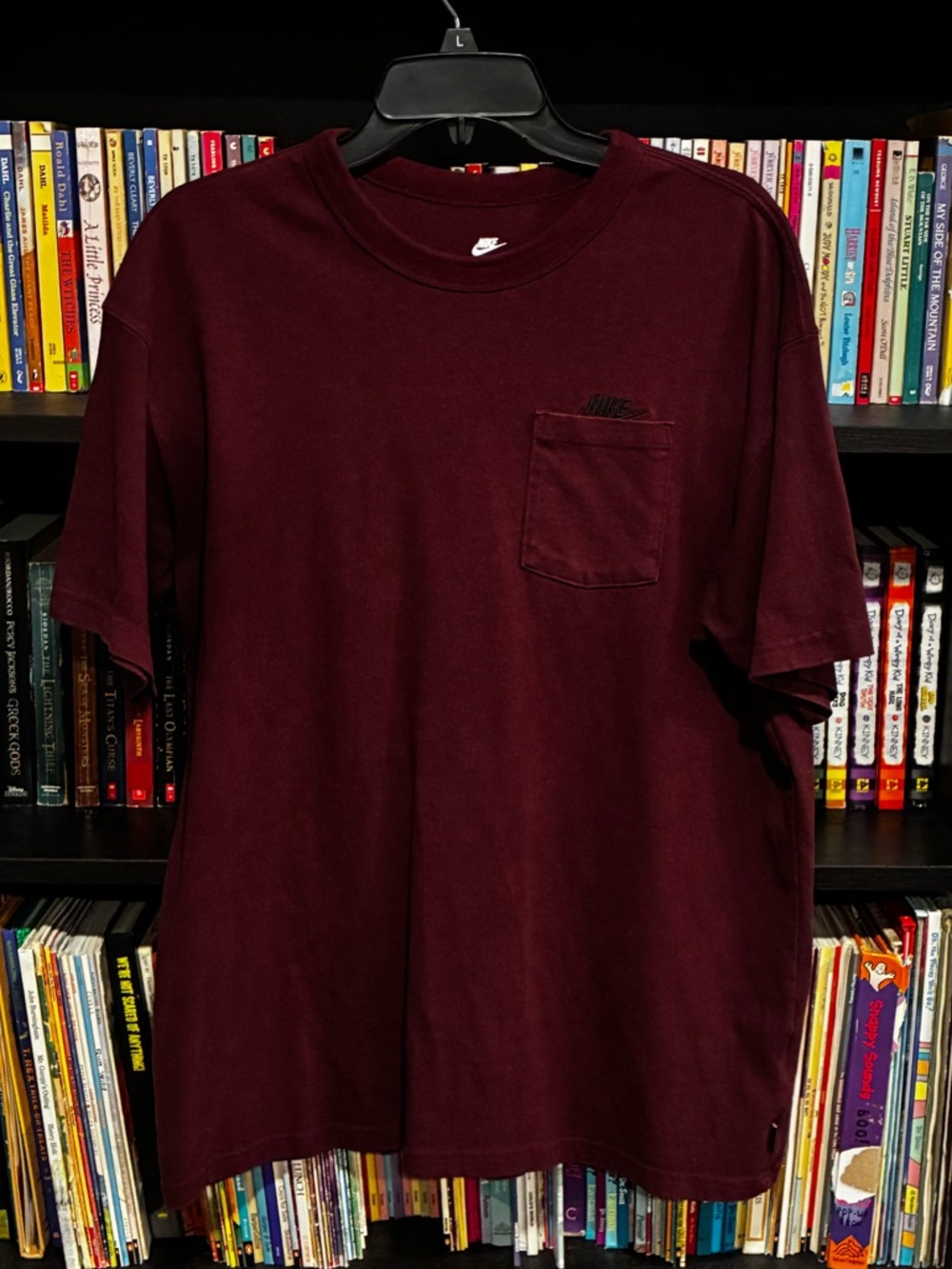 Nike Men's heavy weight Pocket T-Shirt in Burgundy men’s medium over sized fit
